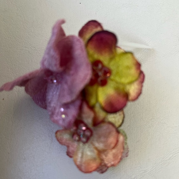 Like new Adult medium ballet costume and barette - Picture 15 of 16